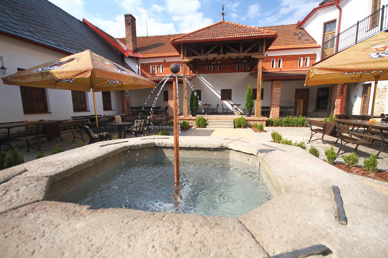 Hotel Na Zamecku Ústí nad Orlicí Exterior foto